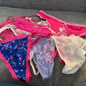 NWT 7 Romantic Thong Bundle - Victoria Secret, Jezereel, Maidenform size L
